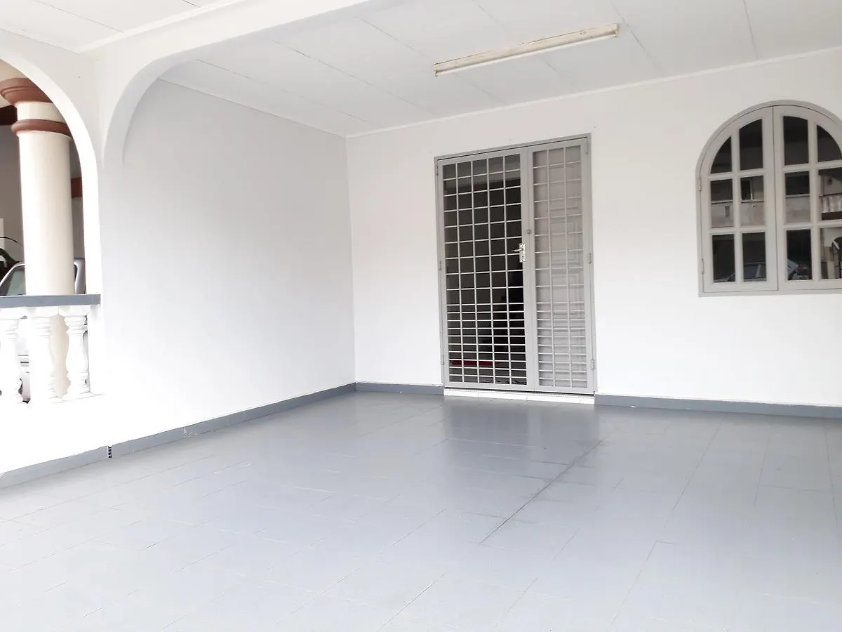 Homestay Bukit Katil Melaka 10Pax 3R3B Malaysia